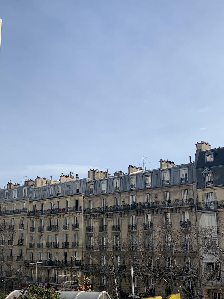 Hotel Ibis Styles Paris Montmartre Batignolles Esterno foto