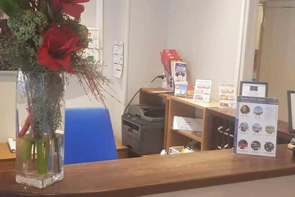 Hotel Ibis Styles Paris Montmartre Batignolles Esterno foto