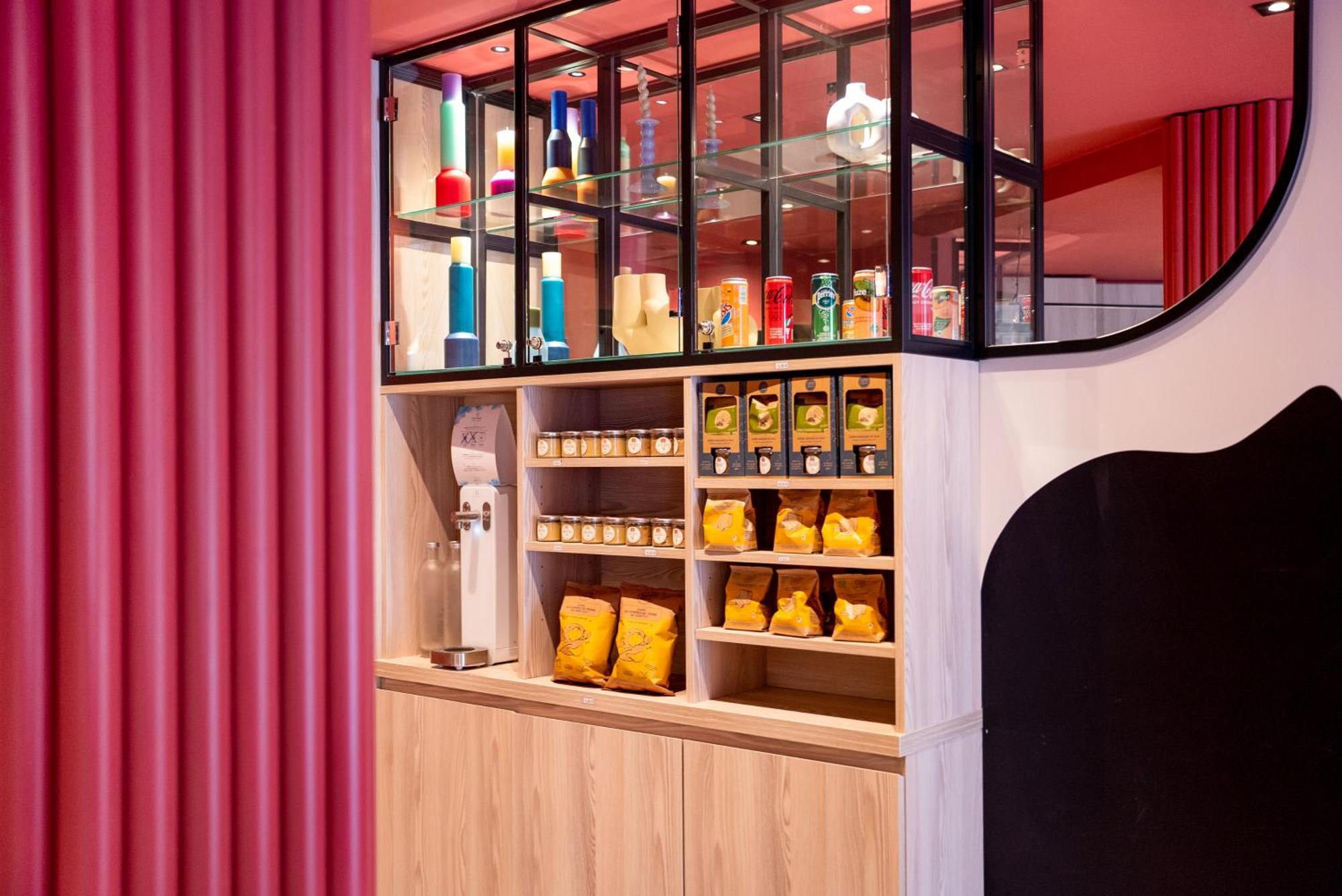 Hotel Ibis Styles Paris Montmartre Batignolles Esterno foto