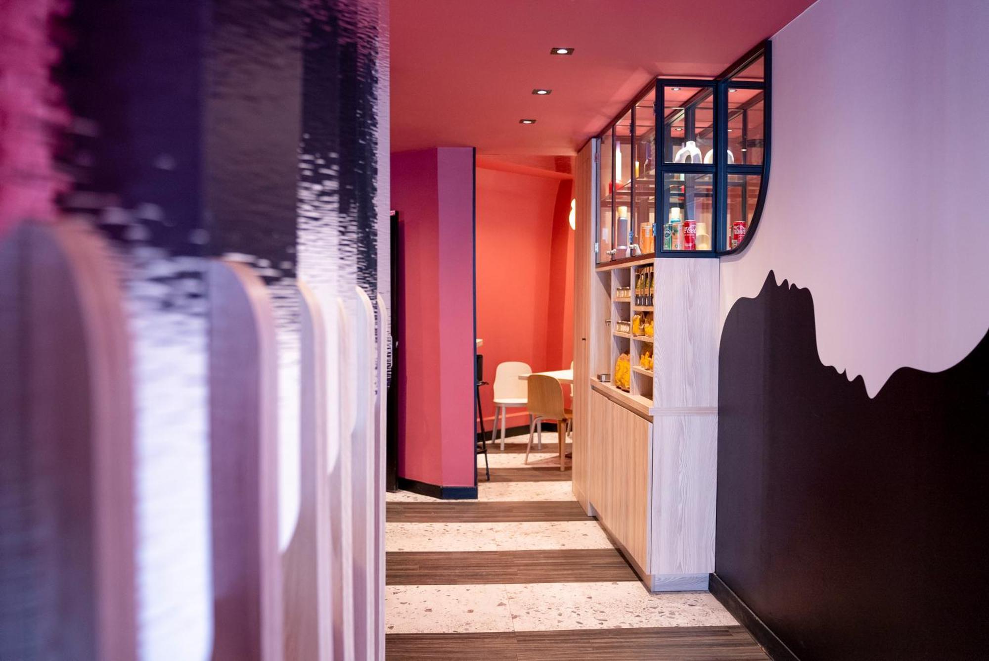 Hotel Ibis Styles Paris Montmartre Batignolles Esterno foto