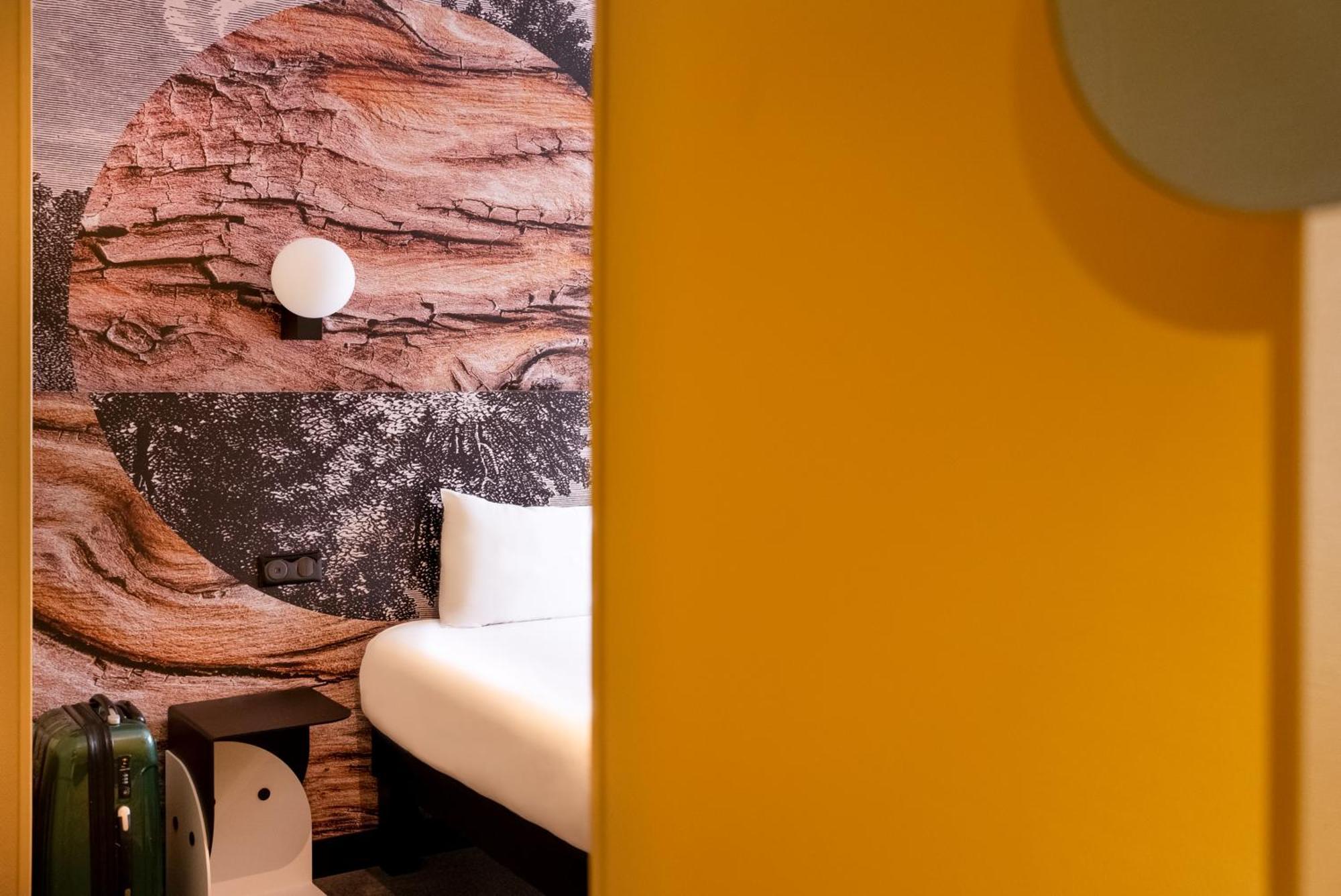Hotel Ibis Styles Paris Montmartre Batignolles Esterno foto